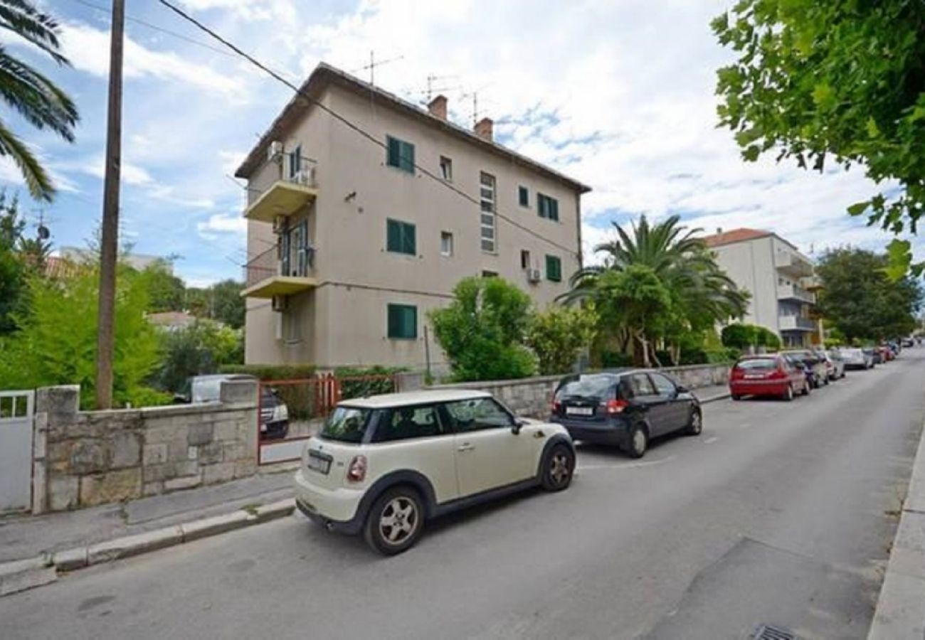 Appartement à Split - Appartement dans Split avec Balcon, Climatisation, WIFI, Machine à laver (4656-1)