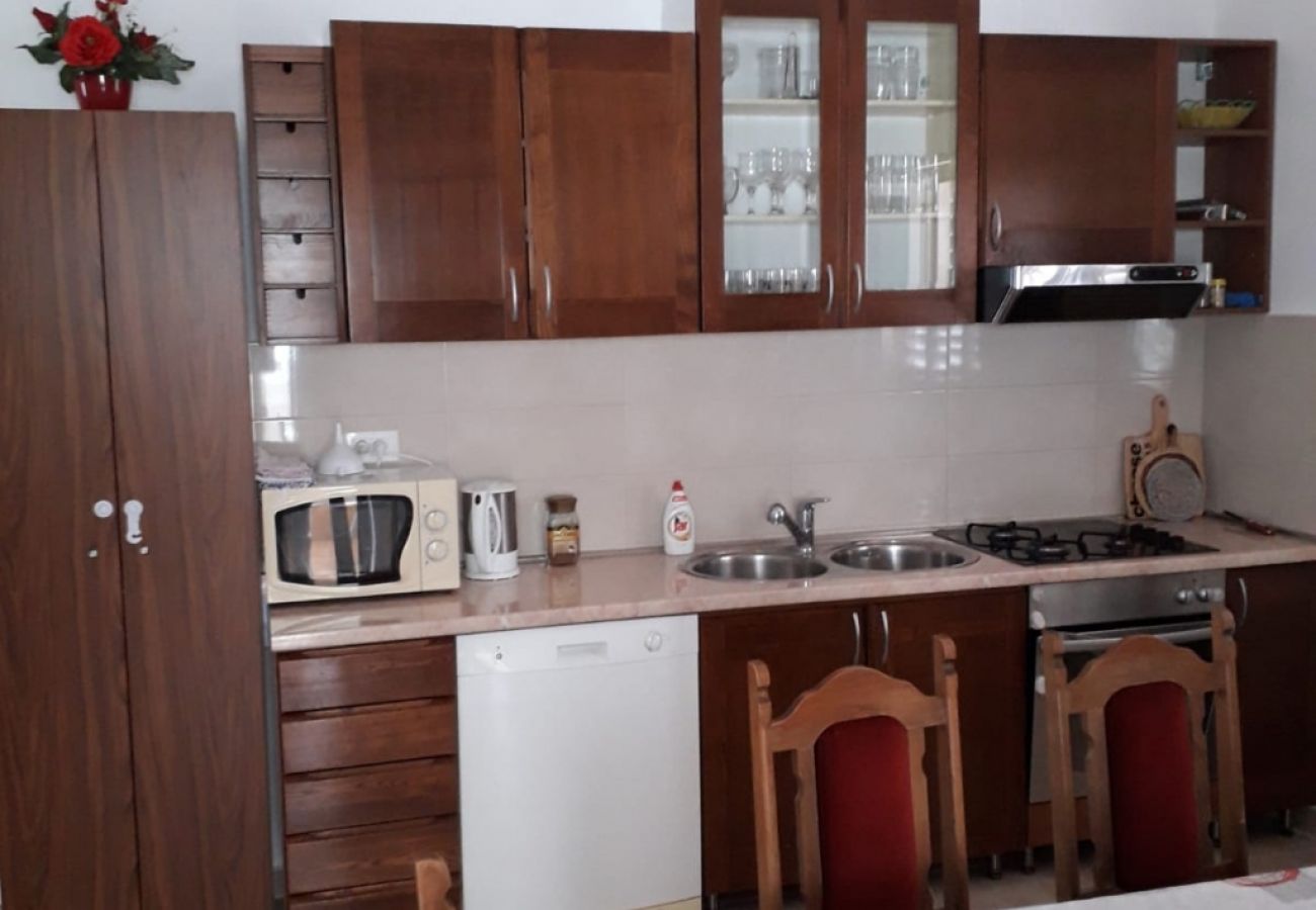 Appartement à Vinišce - Appartement dans Vinišće avec vue mer, terrasse, Climatisation, WIFI (4752-1)