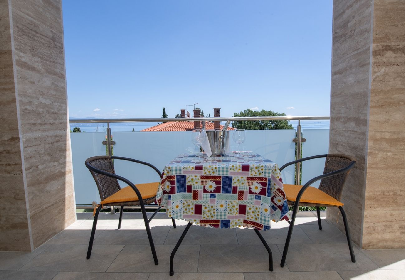 Appartement à Ika - Appartement dans Ika avec vue mer, Balcon, Climatisation, WIFI (5025-4)