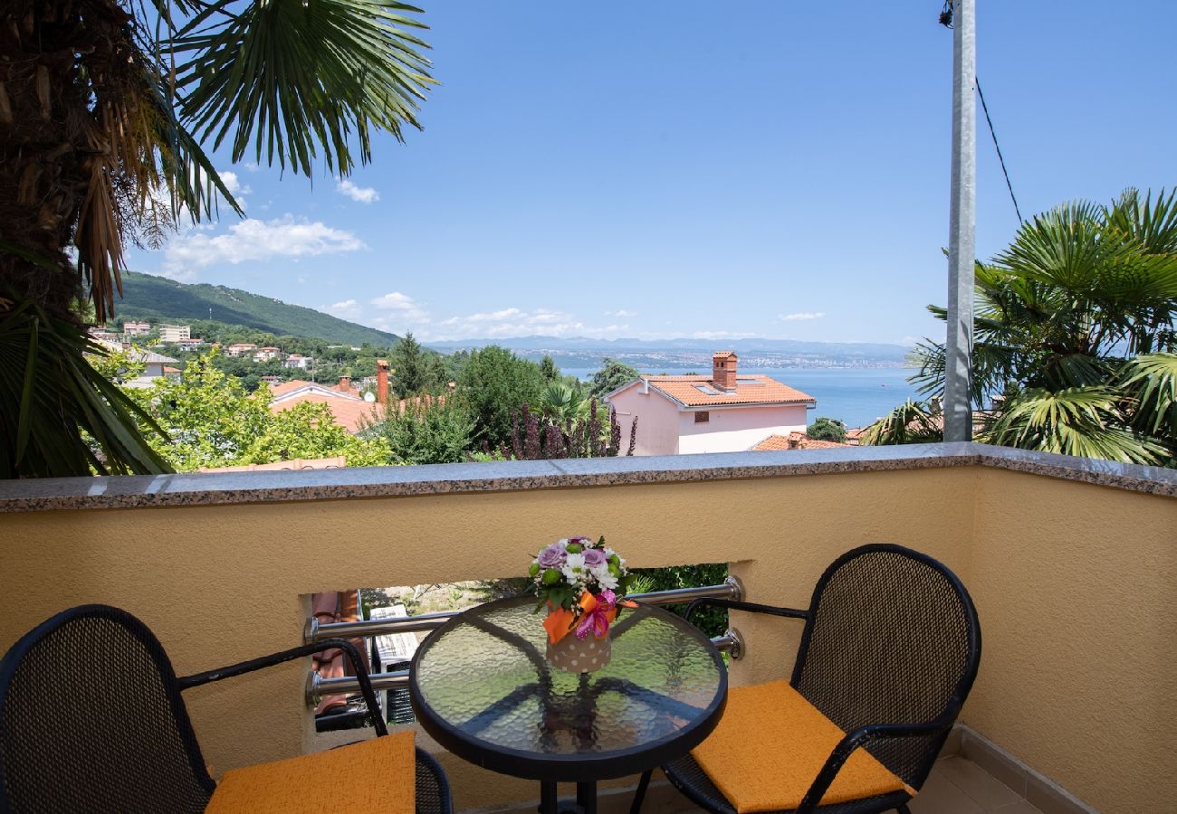 Appartement à Ika - Appartement dans Ika avec vue mer, Balcon, Climatisation, WIFI (5025-4)