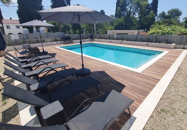 Appartement à Kaštel Lukšic - Appartement dans Kaštel Lukšić avec Balcon, Climatisation, WIFI, Machine à laver (5107-1) Appartement à Kaštel Lukšic - Appartement dans Kaštel Lukšić avec Balcon, Climatisation, WIFI, Machine à laver (5107-1)