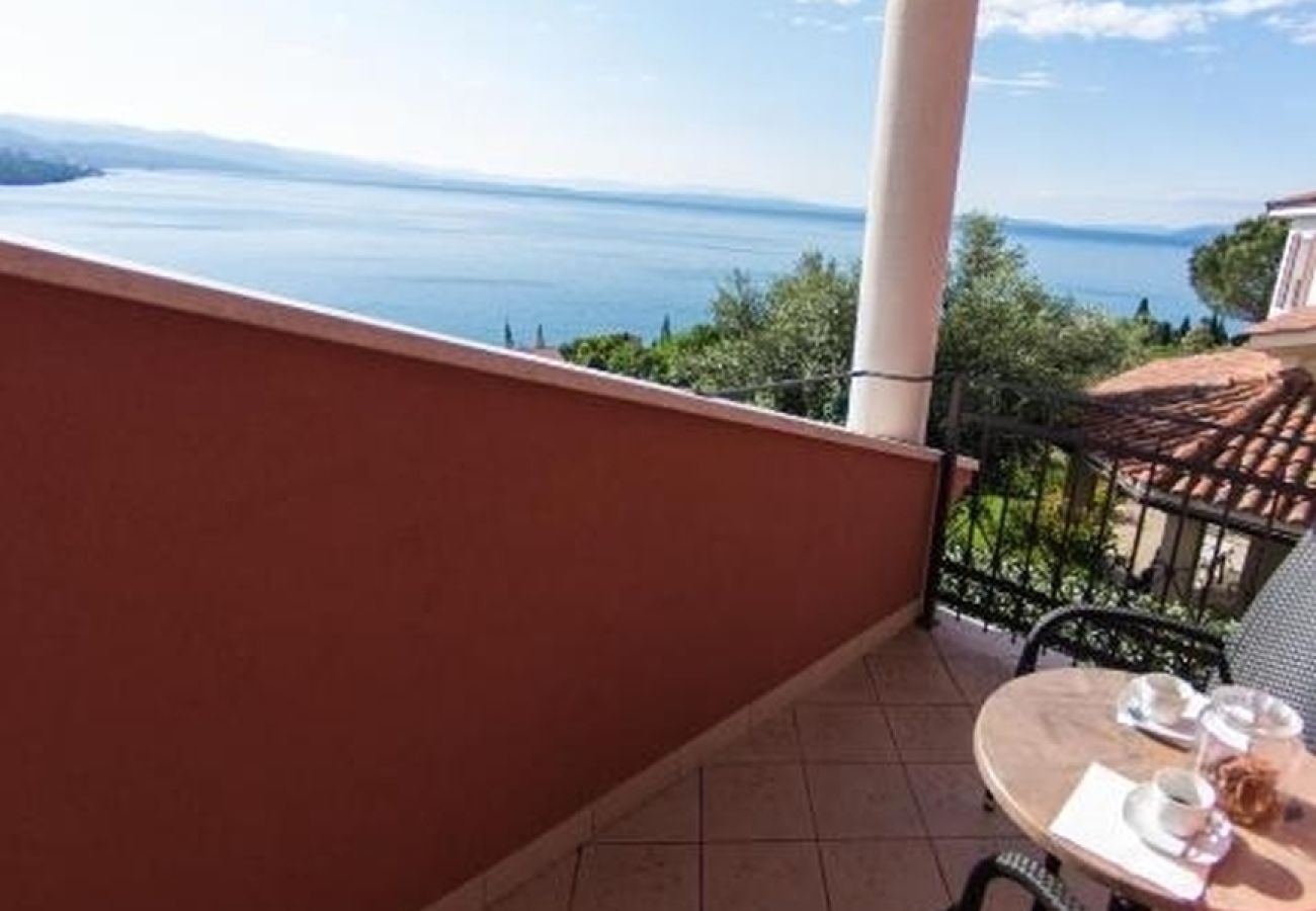 Appartement à Opatija - Appartement dans Opatija avec vue mer, terrasse, Climatisation, WIFI (4812-1)