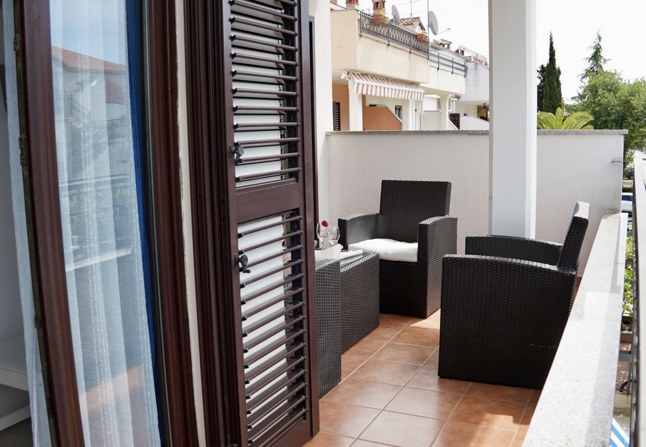 Appartement à Rovinj - Appartement dans Rovinj avec terrasse, Climatisation, WIFI, Machine à laver (3652-4)