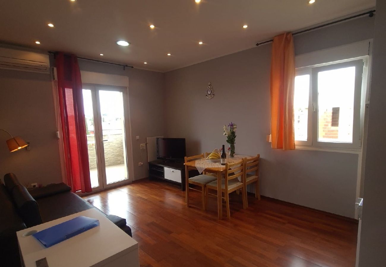 Appartement à Rovinj - Appartement dans Rovinj avec Balcon, Climatisation, WIFI, Machine à laver (5116-1)