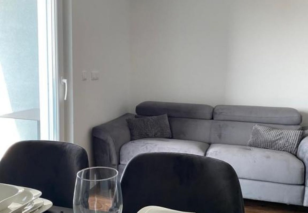 Appartement à Lokva Rogoznica - Appartement dans Lokva Rogoznica avec vue mer, Balcon, Climatisation, WIFI (5118-4)