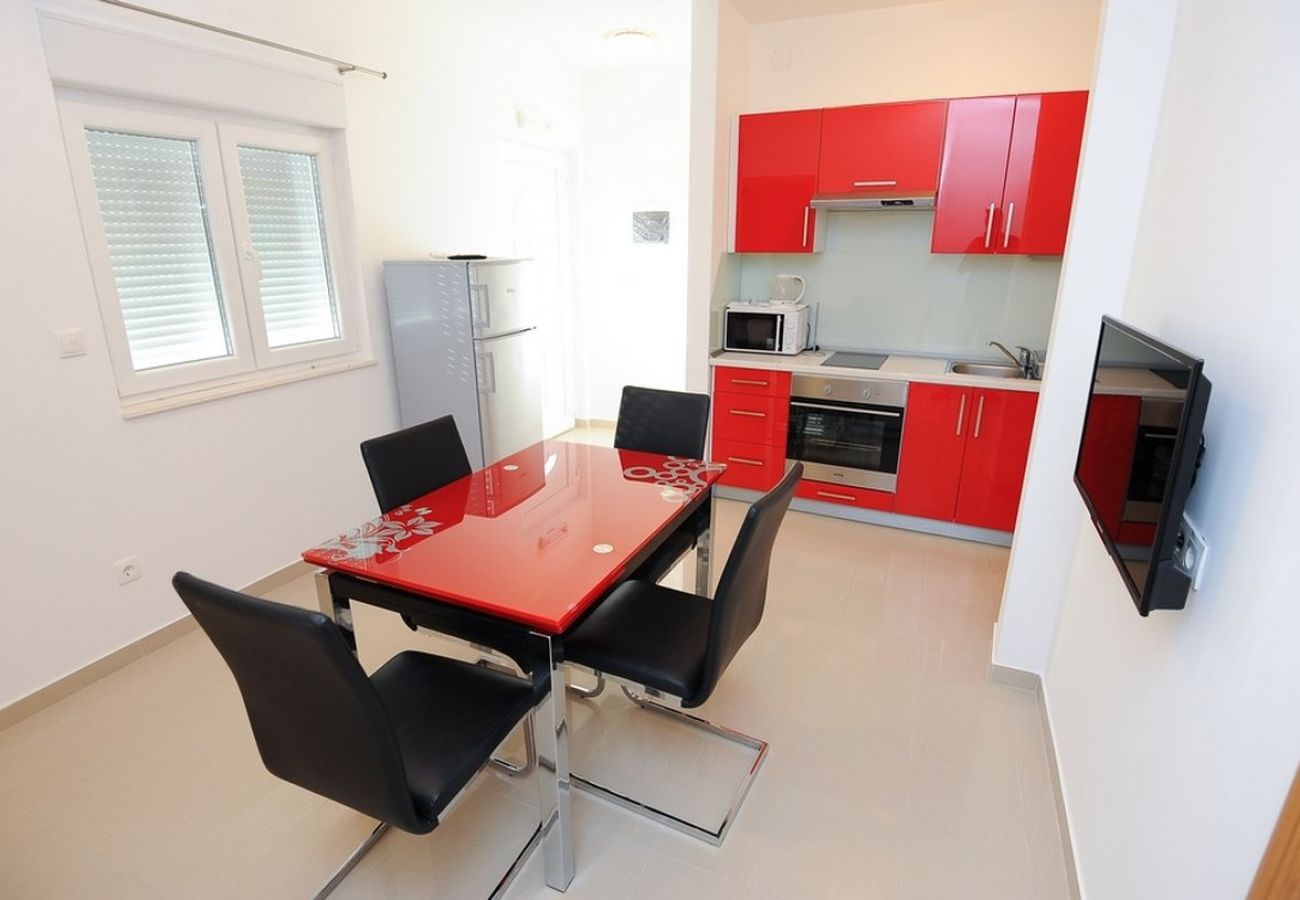 Appartement à Podstrana - Appartement dans Podstrana-Sv.Martin avec vue mer, Balcon, Climatisation, WIFI (5117-3)