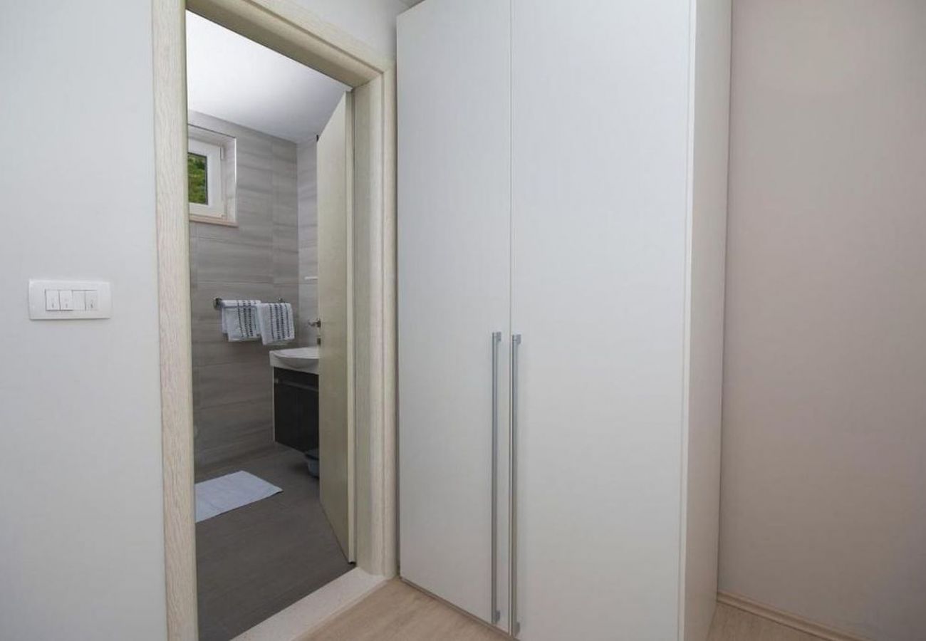 Appartement à Brela - Appartement dans Brela avec vue mer, terrasse, Climatisation, WIFI (5122-1)