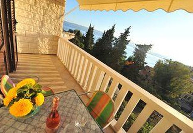 Appartement à Omiš - Appartement dans Omiš avec vue mer, Balcon, Climatisation, WIFI (5129-3) Appartement à Omiš - Appartement dans Omiš avec vue mer, Balcon, Climatisation, WIFI (5129-3)