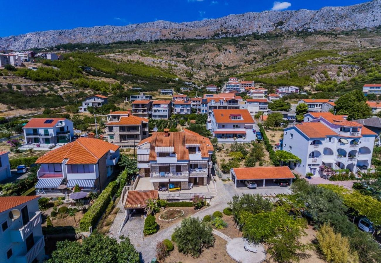 Studio à Dugi Rat - Appartement Studio dans Dugi Rat avec vue mer, Balcon, Climatisation, WIFI (5132-5)