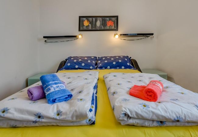 Appartement à Arbanija - Appartement dans Arbanija avec vue mer, terrasse, Climatisation, WIFI (5138-2) Appartement à Arbanija - Appartement dans Arbanija avec vue mer, terrasse, Climatisation, WIFI (5138-2)