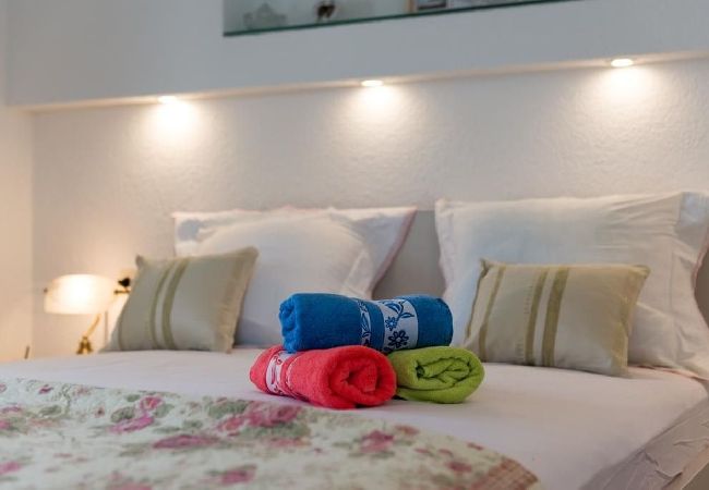 Appartement à Arbanija - Appartement dans Arbanija avec vue mer, Balcon, Climatisation, WIFI (5138-1) Appartement à Arbanija - Appartement dans Arbanija avec vue mer, Balcon, Climatisation, WIFI (5138-1)