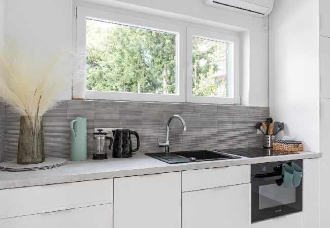 Appartement à Arbanija - Appartement dans Arbanija avec vue mer, terrasse, Climatisation, WIFI (5139-3) Appartement à Arbanija - Appartement dans Arbanija avec vue mer, terrasse, Climatisation, WIFI (5139-3)