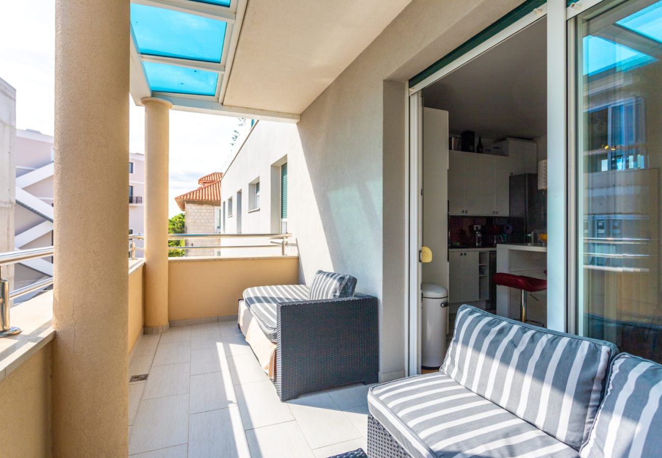 Appartement à Split - Appartement dans Split avec Balcon, Climatisation, WIFI (5141-1)