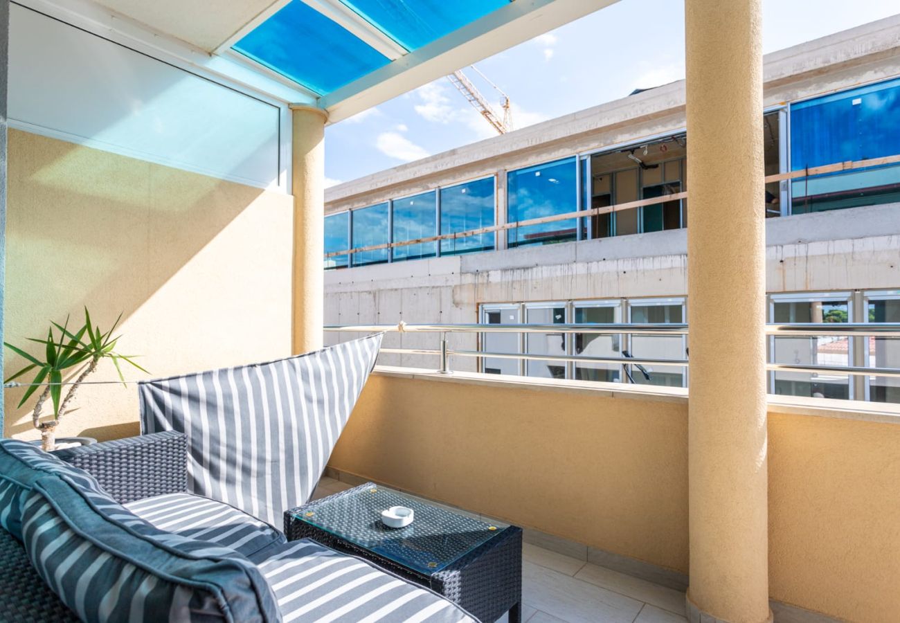 Appartement à Split - Appartement dans Split avec Balcon, Climatisation, WIFI (5141-1)