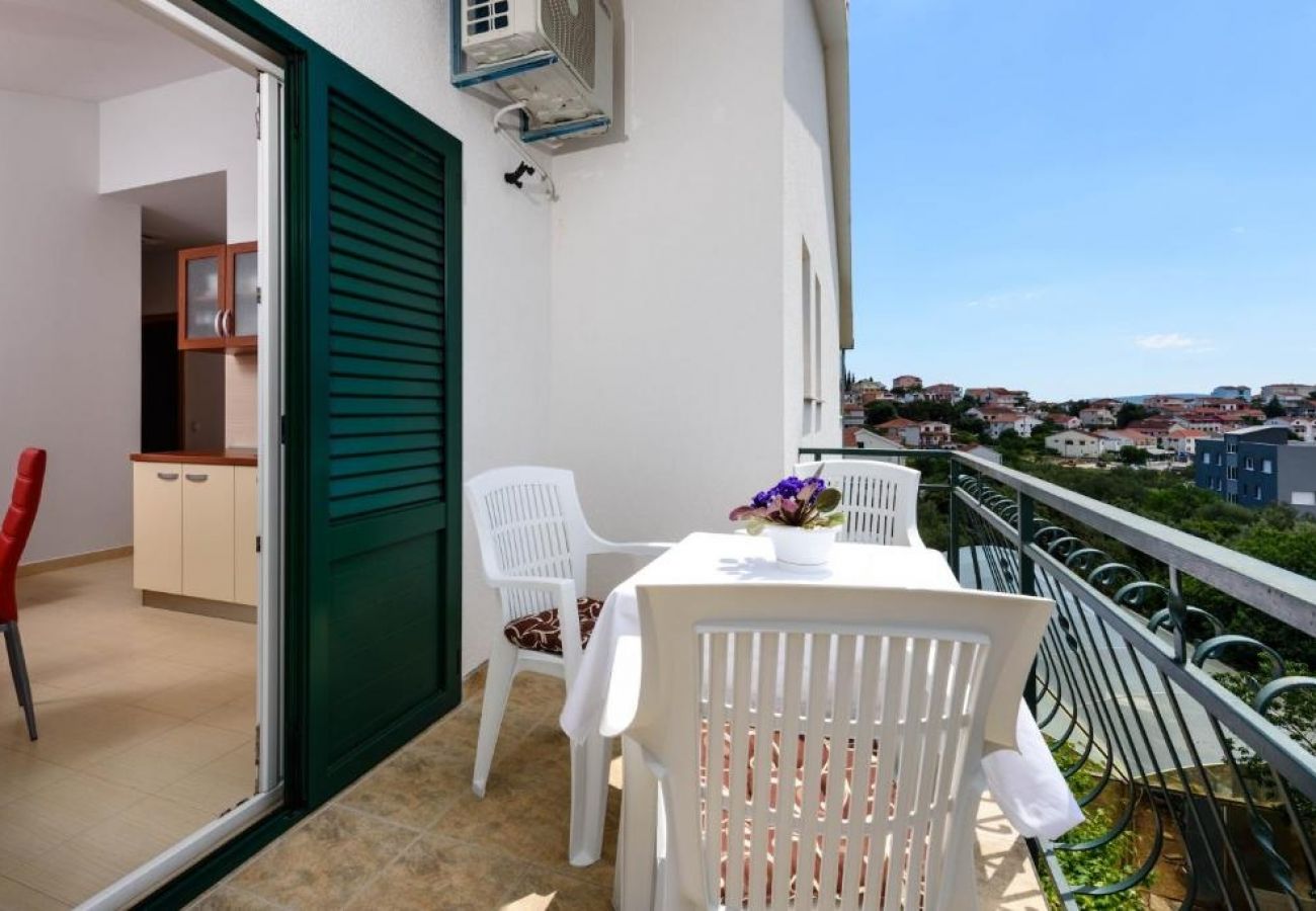 Appartement à Seget Vranjica - Appartement dans Seget Vranjica avec vue mer, Balcon, Climatisation, WIFI (5142-3)