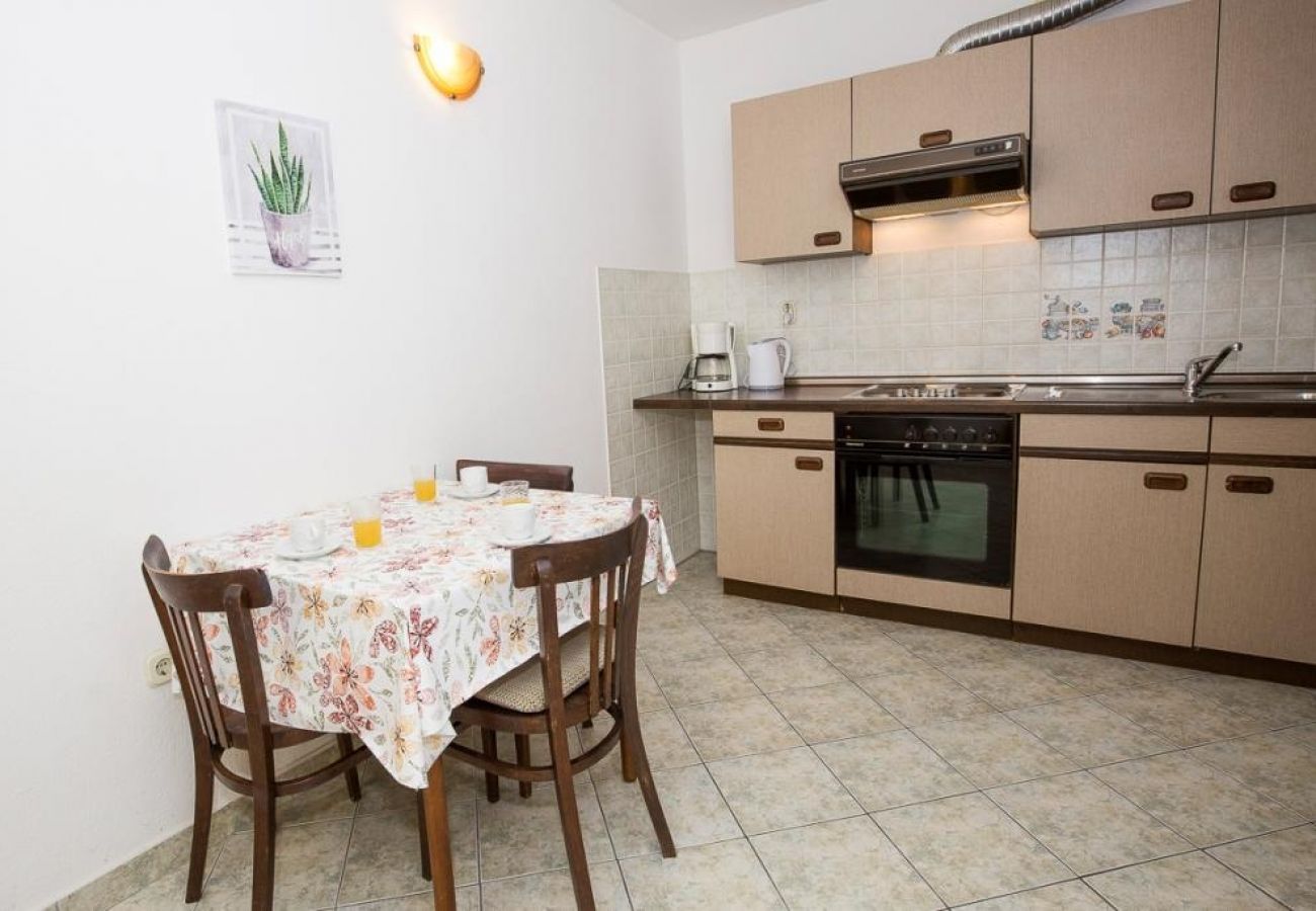 Appartement à Duce - Appartement dans Duće avec vue mer, Balcon, Climatisation, WIFI (5146-5)