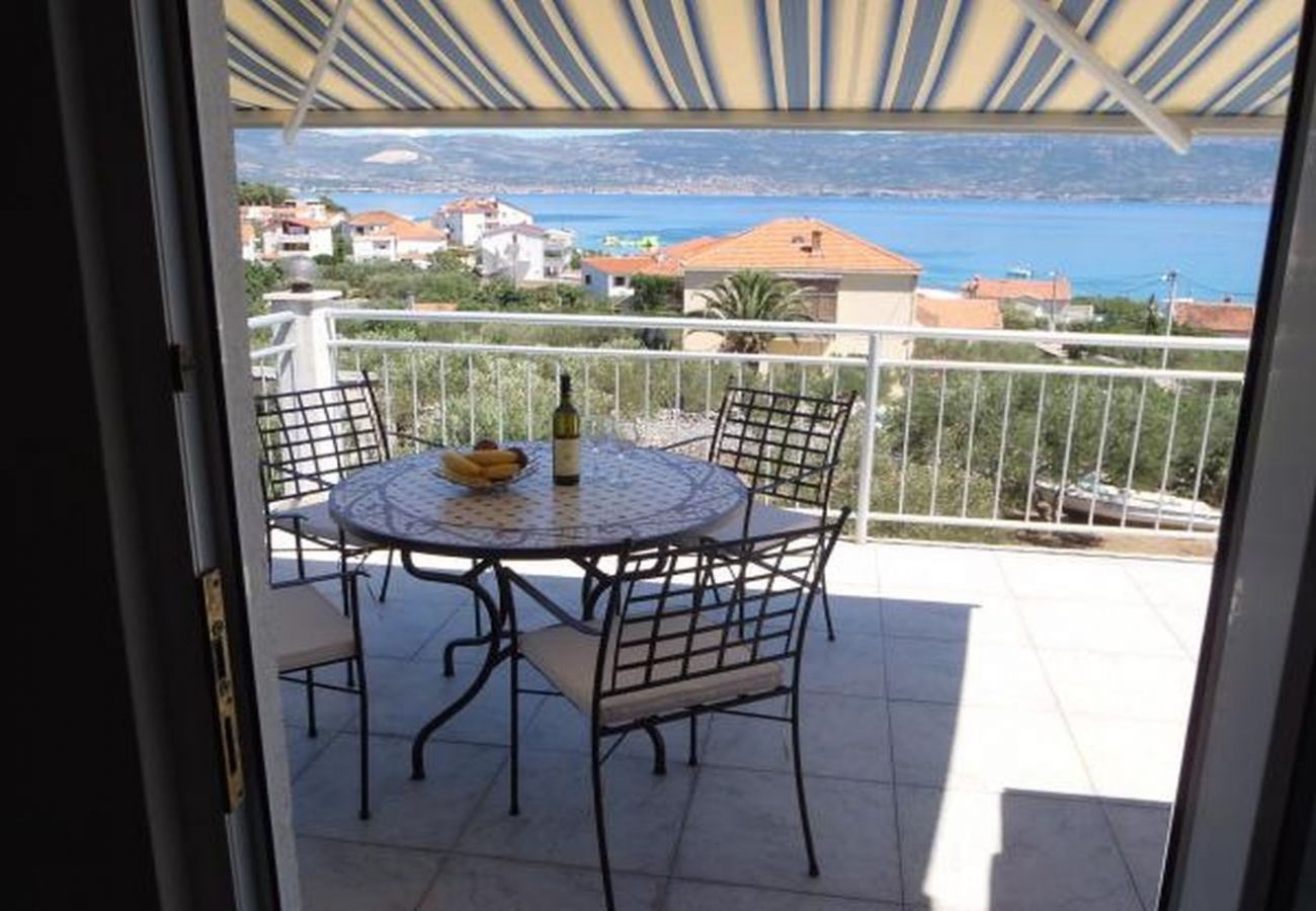 Appartement à Slatine - Appartement dans Slatine avec vue mer, terrasse, Climatisation, WIFI (5147-1)