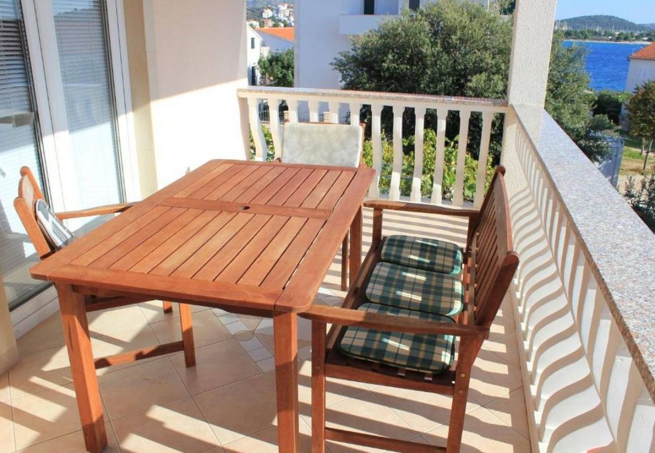 Appartement à Rogoznica - Appartement dans Rogoznica avec vue mer, Balcon, Climatisation, WIFI (5148-2)