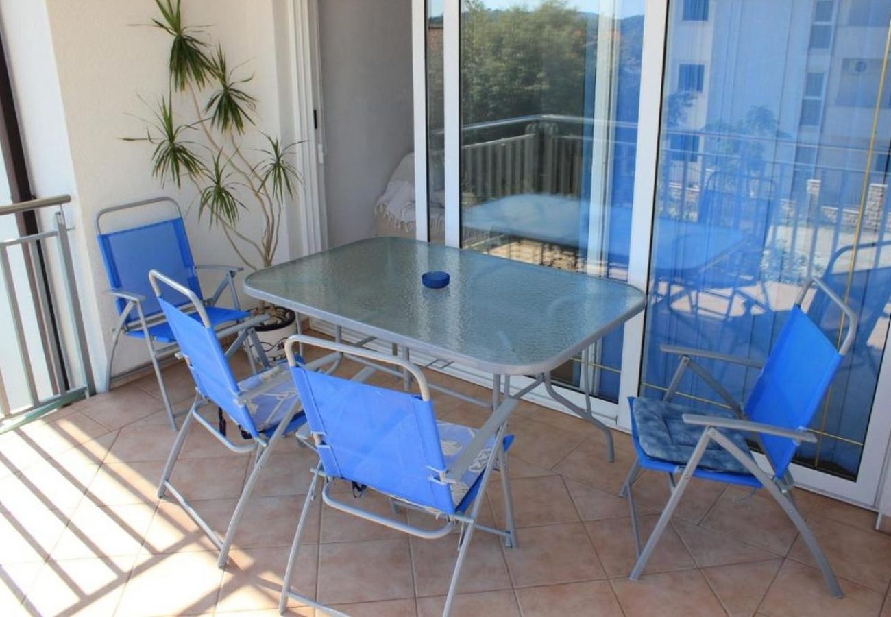 Appartement à Rogoznica - Appartement dans Rogoznica avec vue mer, Balcon, Climatisation, WIFI (5148-3)