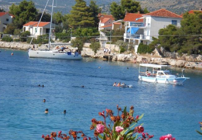 Appartement à Ražanj - Appartement dans Ražanj avec vue mer, Balcon, Climatisation, WIFI (5150-3) Appartement à Ražanj - Appartement dans Ražanj avec vue mer, Balcon, Climatisation, WIFI (5150-3)