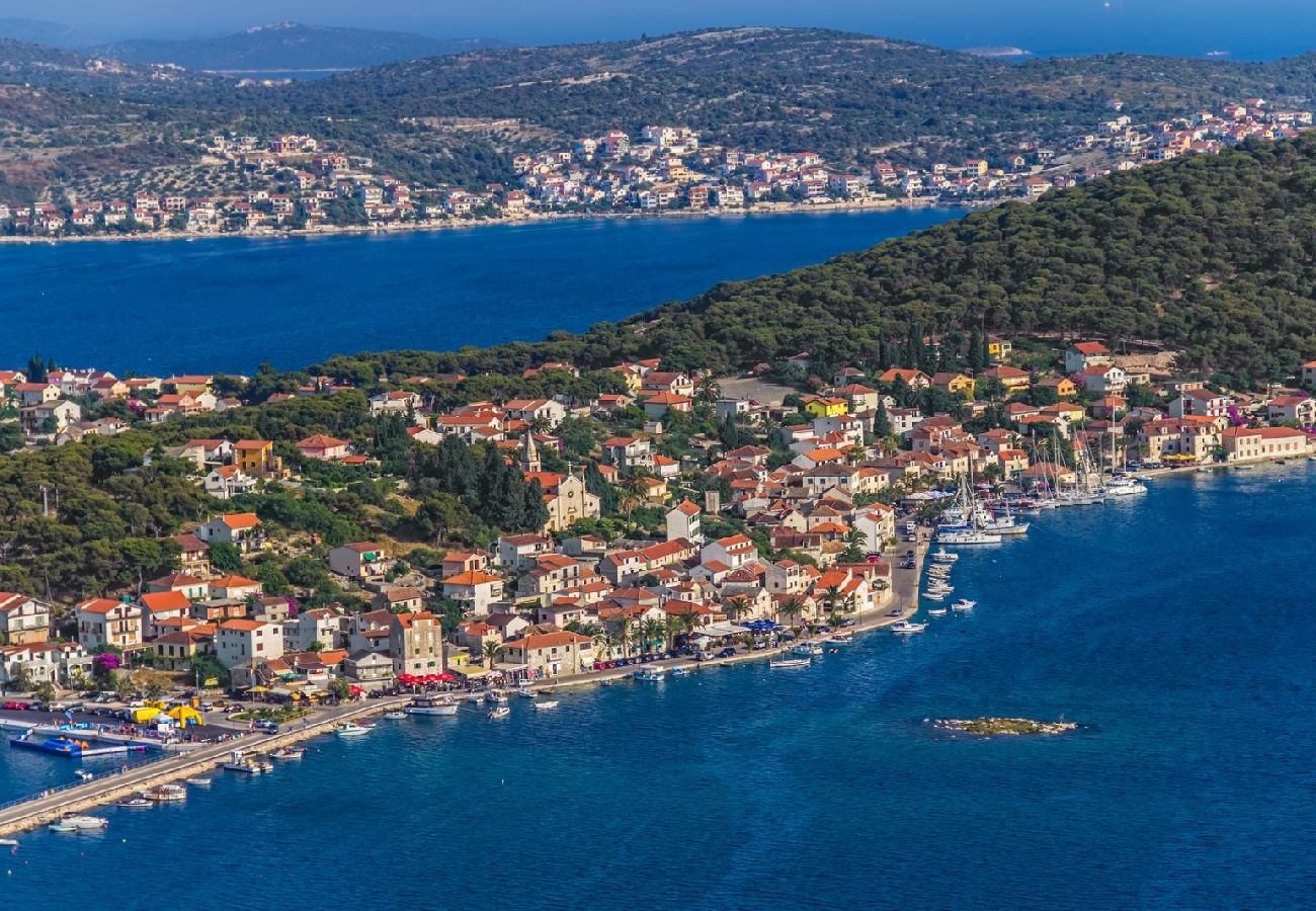 Appartement à Ražanj - Appartement dans Ražanj avec vue mer, Balcon, Climatisation, WIFI (5150-3)