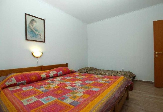 Appartement à Pula - Appartement dans Pula avec terrasse, Climatisation, WIFI, Machine à laver (633-6) Appartement à Pula - Appartement dans Pula avec terrasse, Climatisation, WIFI, Machine à laver (633-6)