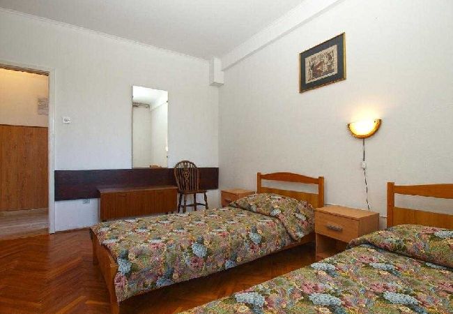 Appartement à Pula - Appartement dans Pula avec terrasse, Climatisation, WIFI, Machine à laver (633-6) Appartement à Pula - Appartement dans Pula avec terrasse, Climatisation, WIFI, Machine à laver (633-6)