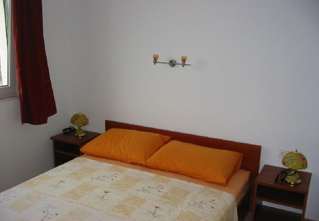 Appartement à Ražanj - Appartement dans Ražanj avec vue mer, Balcon, Climatisation, WIFI (5150-4) Appartement à Ražanj - Appartement dans Ražanj avec vue mer, Balcon, Climatisation, WIFI (5150-4)