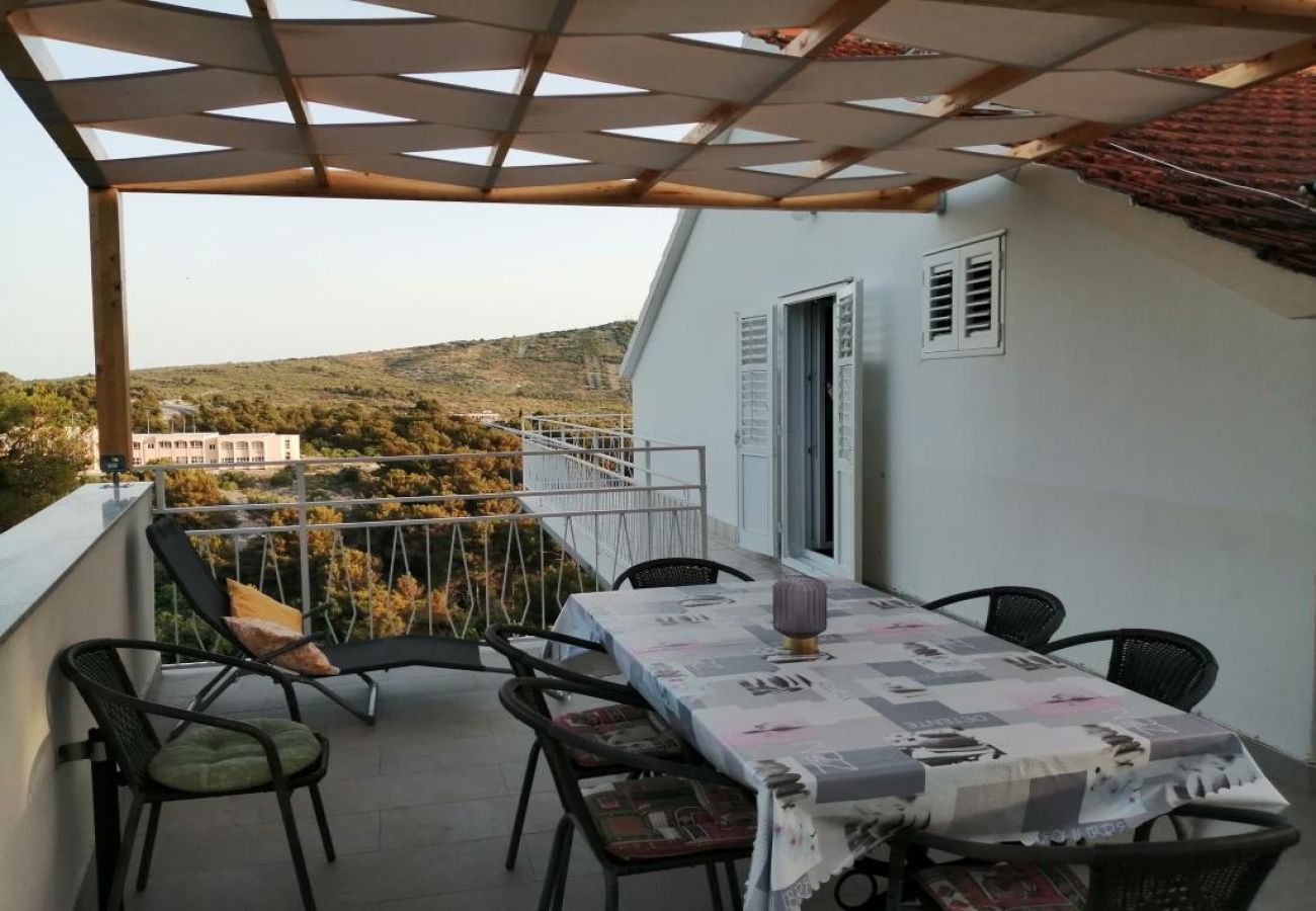 Appartement à Primošten - Appartement dans Primošten avec vue mer, terrasse, Climatisation, WIFI (5162-2)