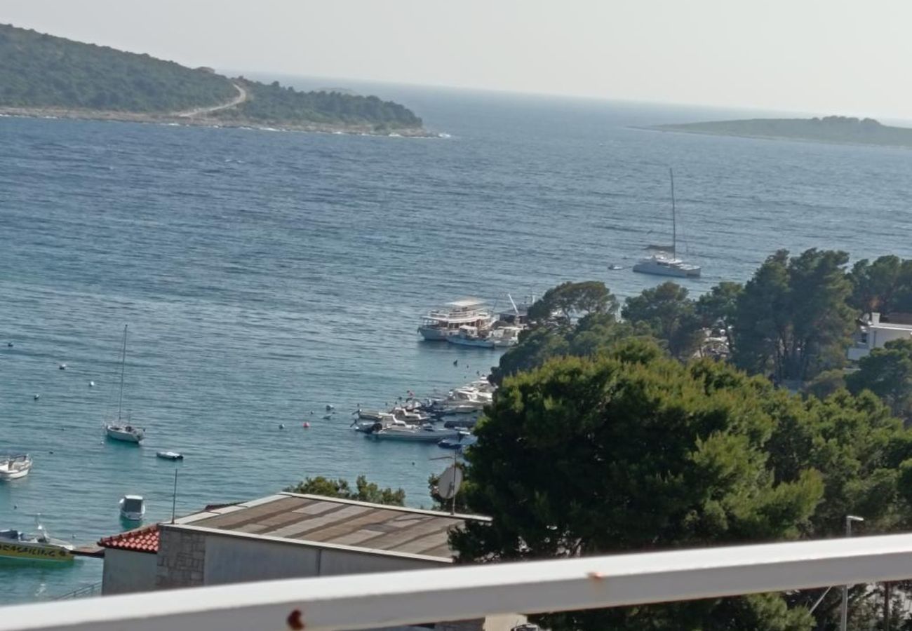 Appartement à Primošten - Appartement dans Primošten avec vue mer, terrasse, Climatisation, WIFI (5162-2)