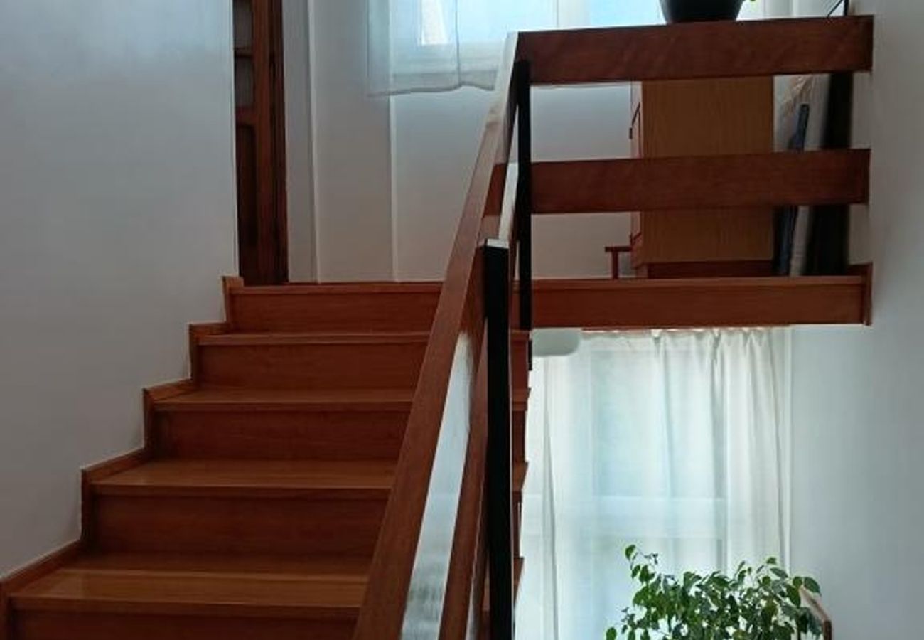 Appartement à Primošten - Appartement dans Primošten avec vue mer, terrasse, Climatisation, WIFI (5162-2)