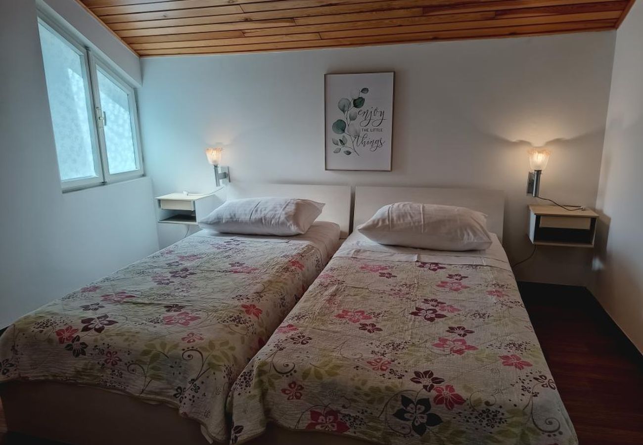 Appartement à Primošten - Appartement dans Primošten avec vue mer, terrasse, Climatisation, WIFI (5162-2)