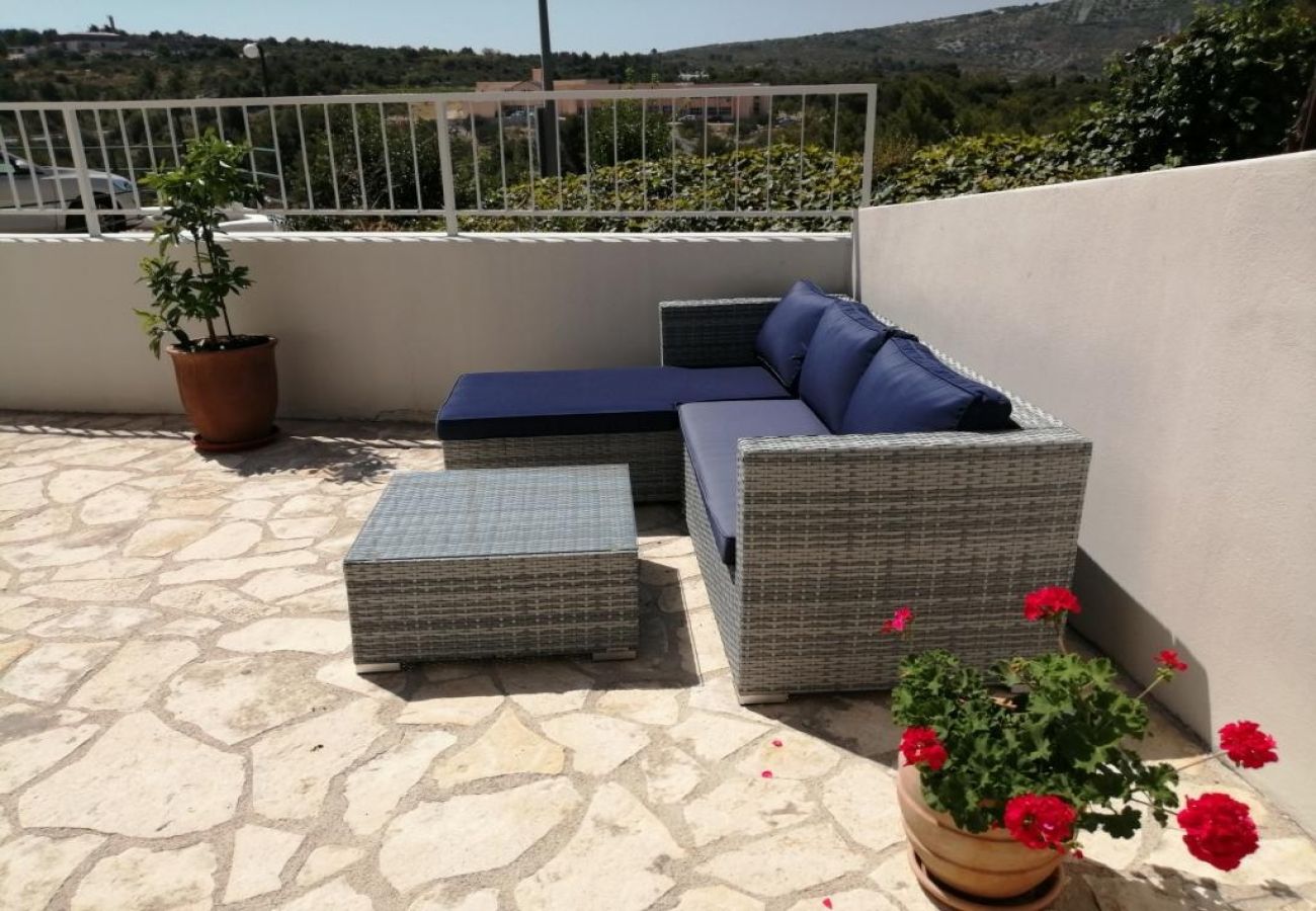 Appartement à Primošten - Appartement dans Primošten avec vue mer, terrasse, Climatisation, WIFI (5155-1)