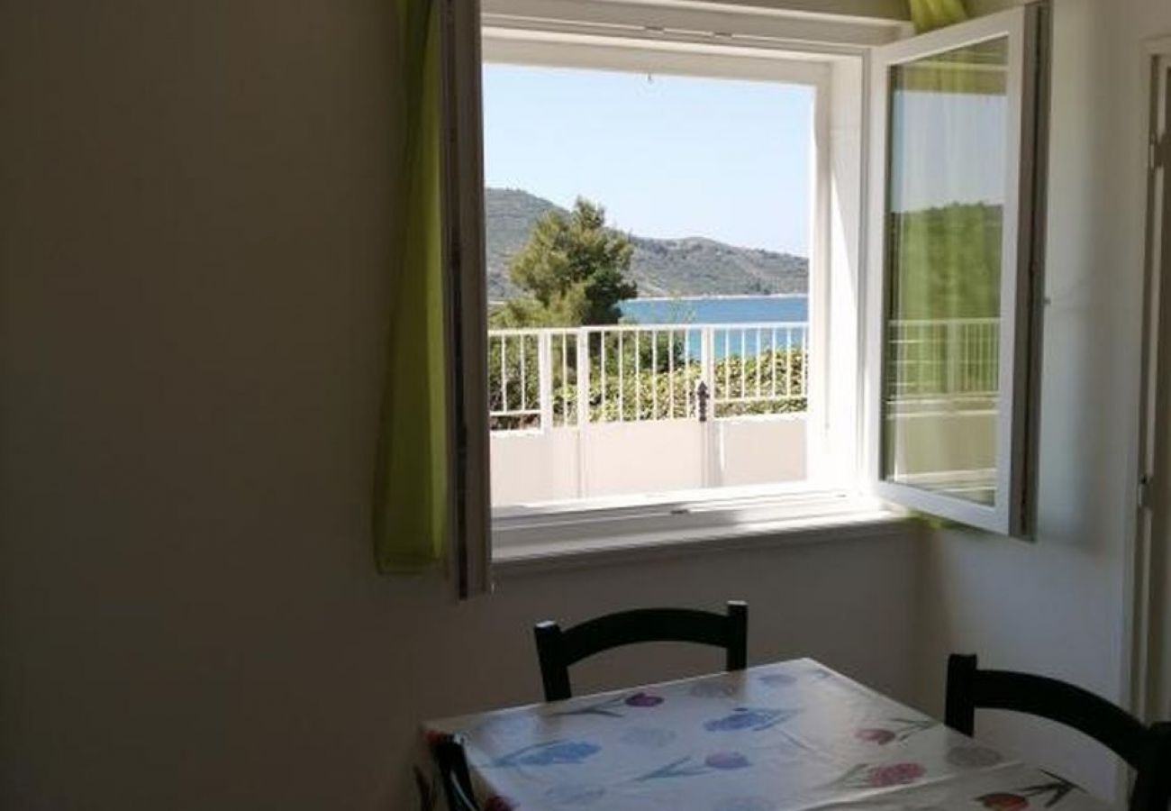 Appartement à Primošten - Appartement dans Primošten avec vue mer, terrasse, Climatisation, WIFI (5155-1)