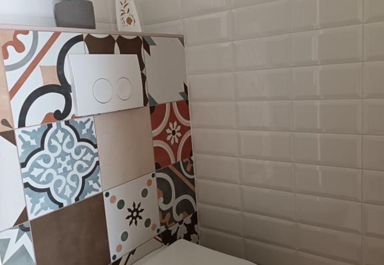Appartement à Primošten - Appartement dans Primošten avec vue mer, terrasse, Climatisation, WIFI (5155-1)