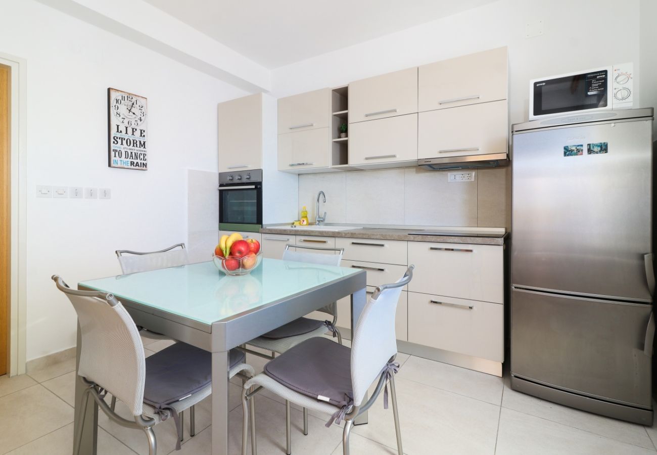 Appartement à Primošten - Appartement dans Primošten avec vue mer, terrasse, Climatisation, WIFI (5155-1)