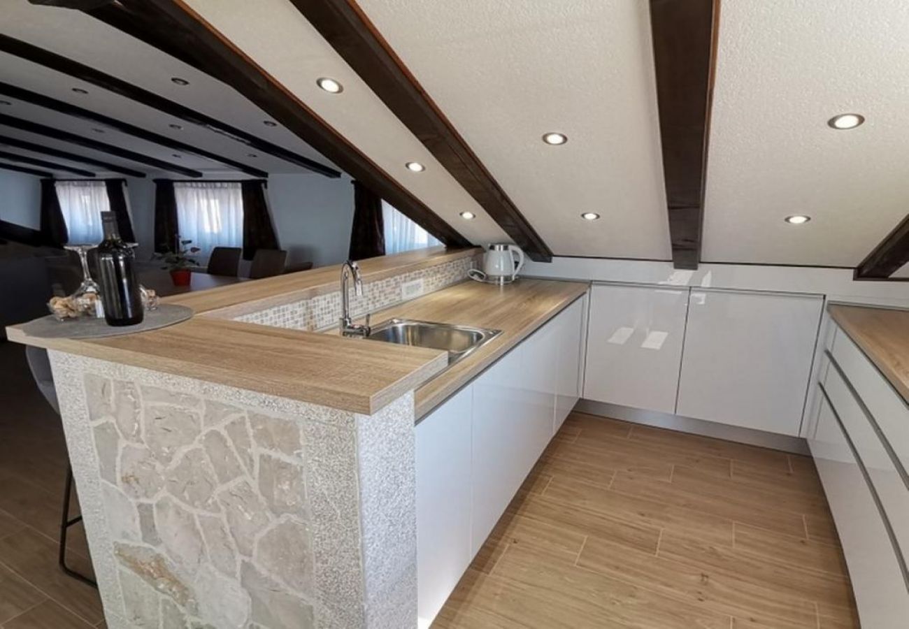 Appartement à Bilo - Appartement dans Bilo avec vue mer, terrasse, Climatisation, WIFI (5151-1)