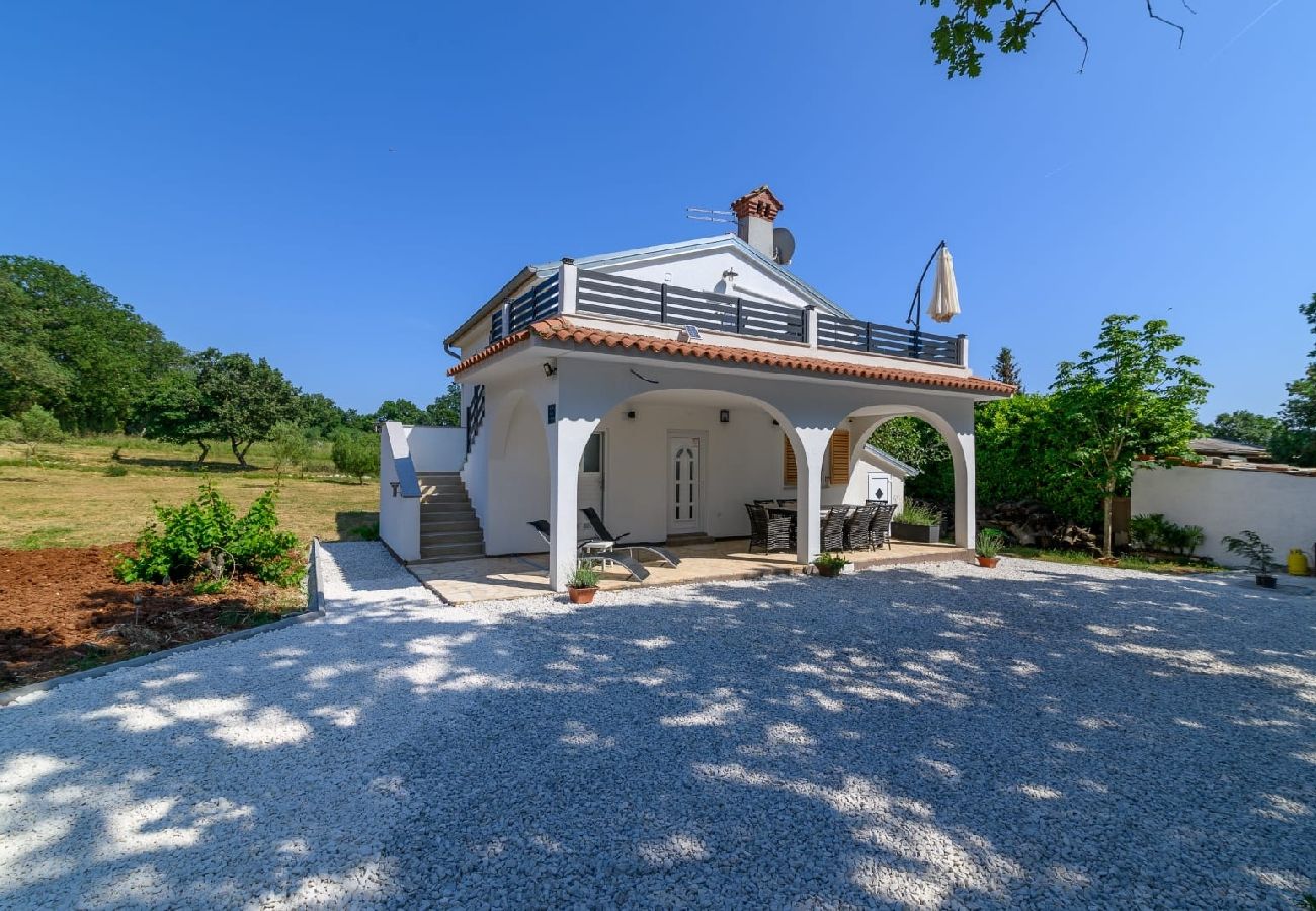 Appartement à Medulin - Appartement dans Medulin avec terrasse, Climatisation, WIFI, Machine à laver (5158-1)