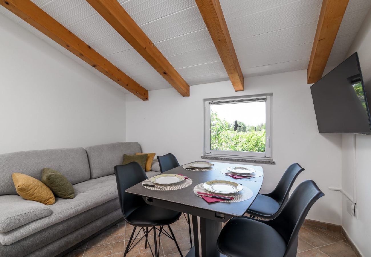 Appartement à Medulin - Appartement dans Medulin avec terrasse, Climatisation, WIFI, Machine à laver (5158-1)