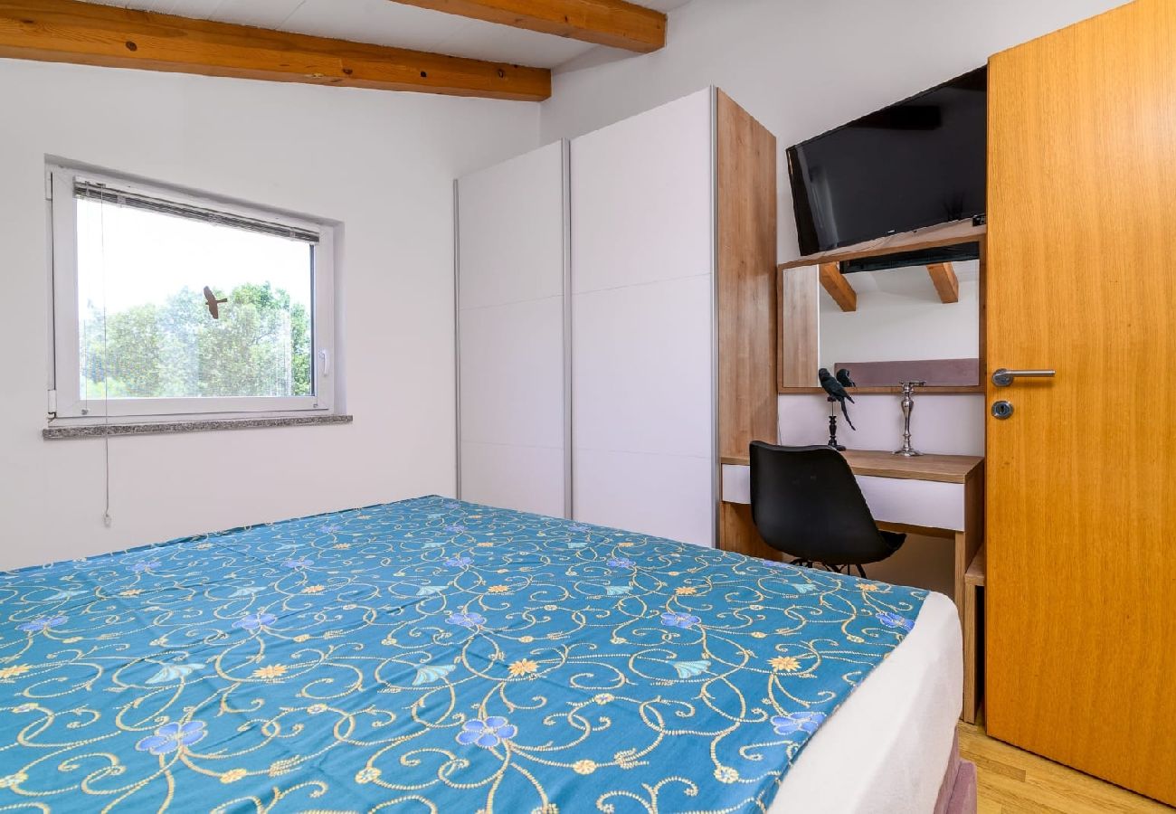 Appartement à Medulin - Appartement dans Medulin avec terrasse, Climatisation, WIFI, Machine à laver (5158-1)