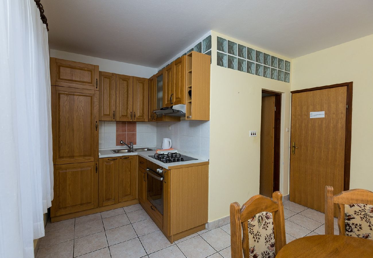 Appartement à Okrug Gornji - Appartement dans Okrug Gornji avec vue mer, Balcon, Climatisation, WIFI (5165-1)