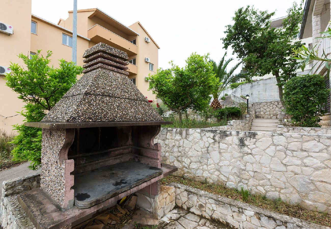 Appartement à Okrug Gornji - Appartement dans Okrug Gornji avec vue mer, Balcon, Climatisation, WIFI (5165-1)