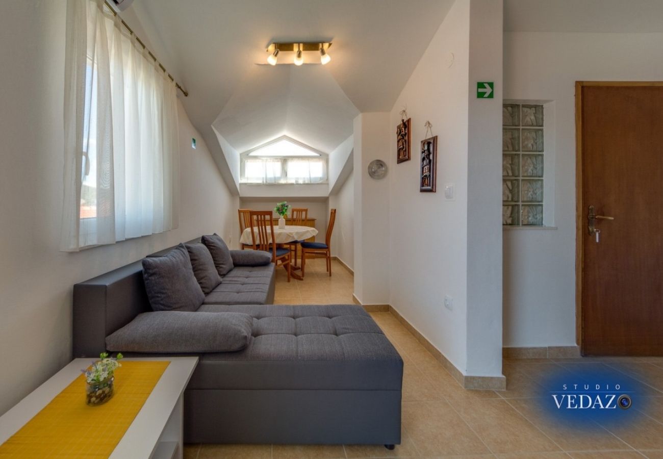 Appartement à Ražanj - Appartement dans Ražanj avec vue mer, terrasse, Climatisation, WIFI (4773-3)