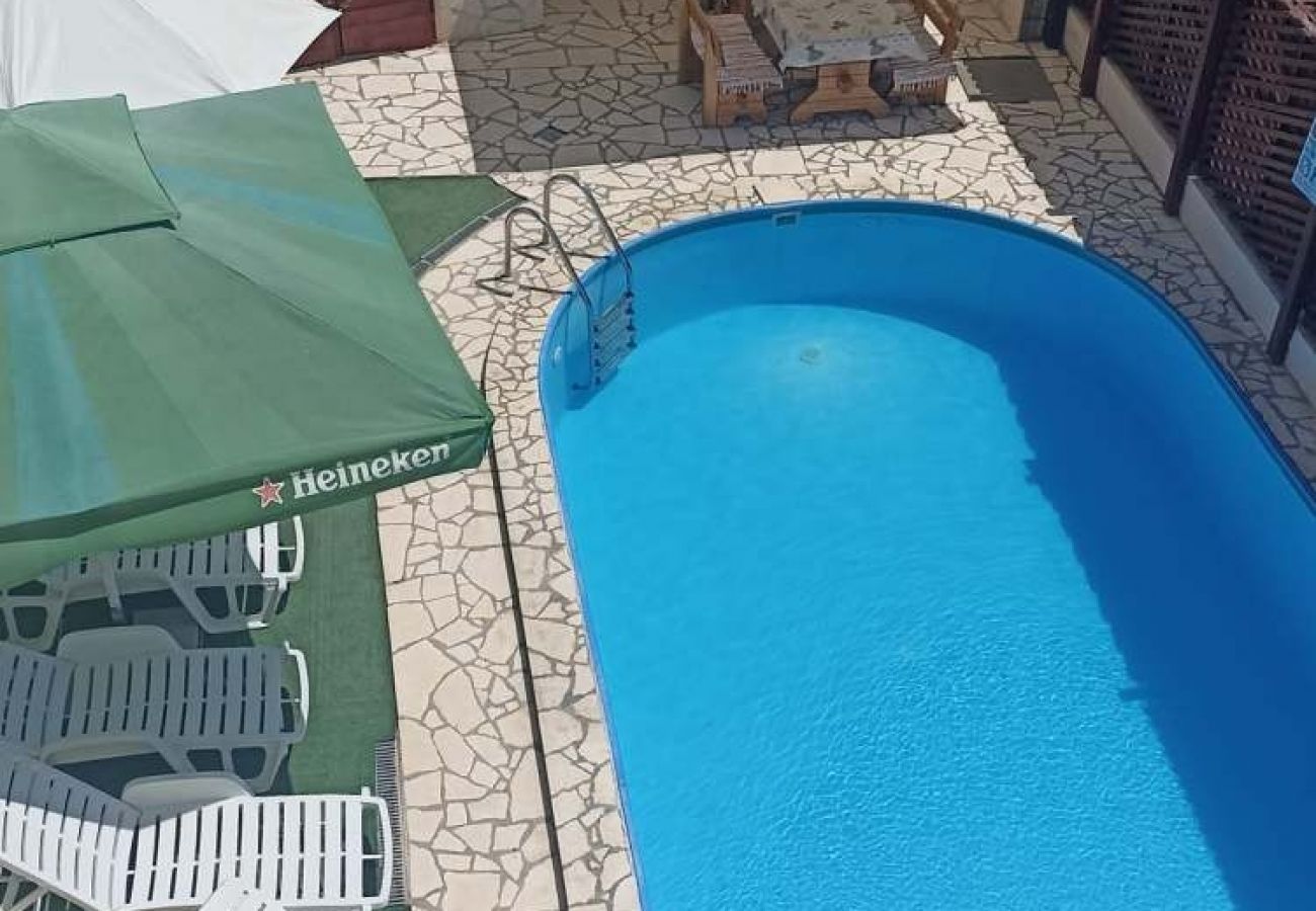 Appartement à Ražanj - Appartement dans Ražanj avec vue mer, terrasse, Climatisation, WIFI (4773-3)