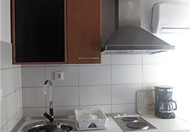 Appartement à Ražanj - Appartement dans Ražanj avec terrasse, Climatisation, WIFI, Machine à laver (4773-4) Appartement à Ražanj - Appartement dans Ražanj avec terrasse, Climatisation, WIFI, Machine à laver (4773-4)