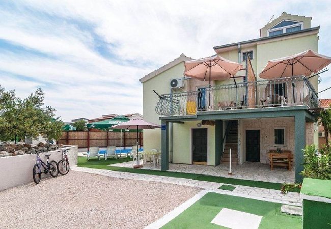 Appartement à Ražanj - Appartement dans Ražanj avec vue mer, terrasse, Climatisation, WIFI (4773-2) Appartement à Ražanj - Appartement dans Ražanj avec vue mer, terrasse, Climatisation, WIFI (4773-2)