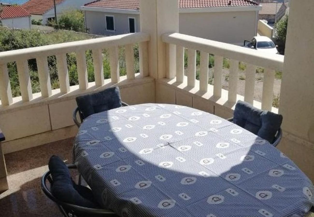 Appartement à Kanica - Appartement dans Kanica avec vue mer, terrasse, Climatisation, WIFI (5168-1)