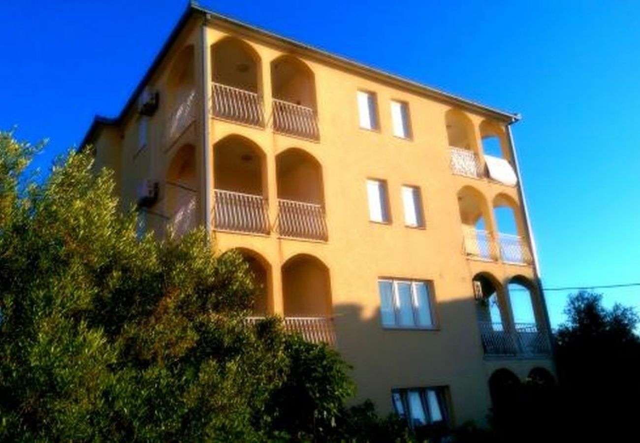 Appartement à Okrug Gornji - Appartement dans Okrug Gornji avec vue mer, Balcon, Climatisation, WIFI (5167-2)