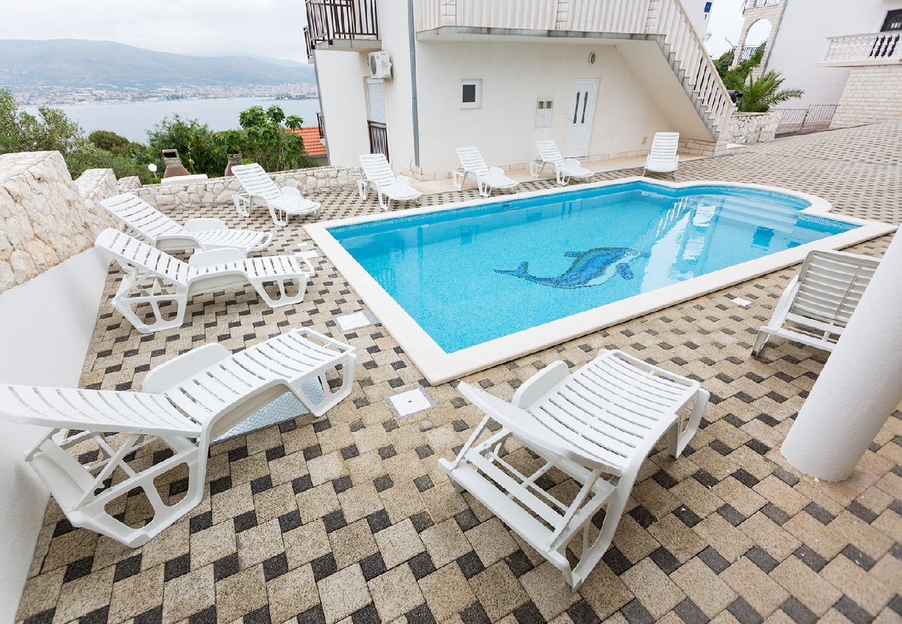 Appartement à Okrug Donji - Appartement dans Okrug Donji avec vue mer, Balcon, Climatisation, WIFI (5166-6)