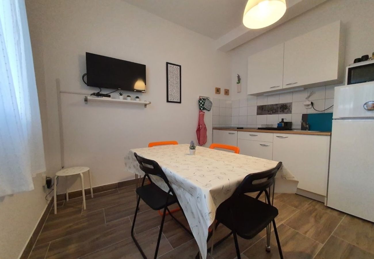 Appartement à Rogoznica - Appartement dans Rogoznica avec terrasse, Climatisation, WIFI (5170-1)